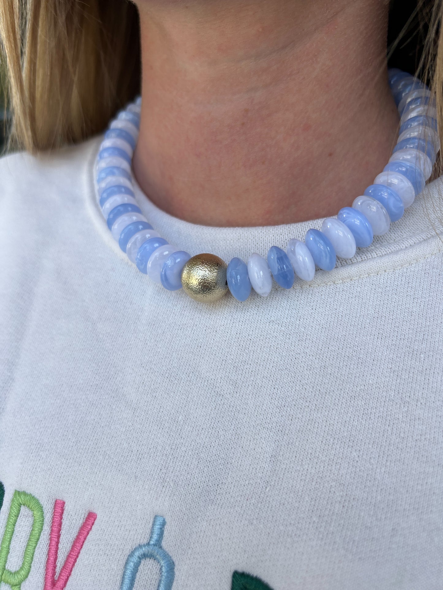 Chunky Beaded Necklace - Blue details