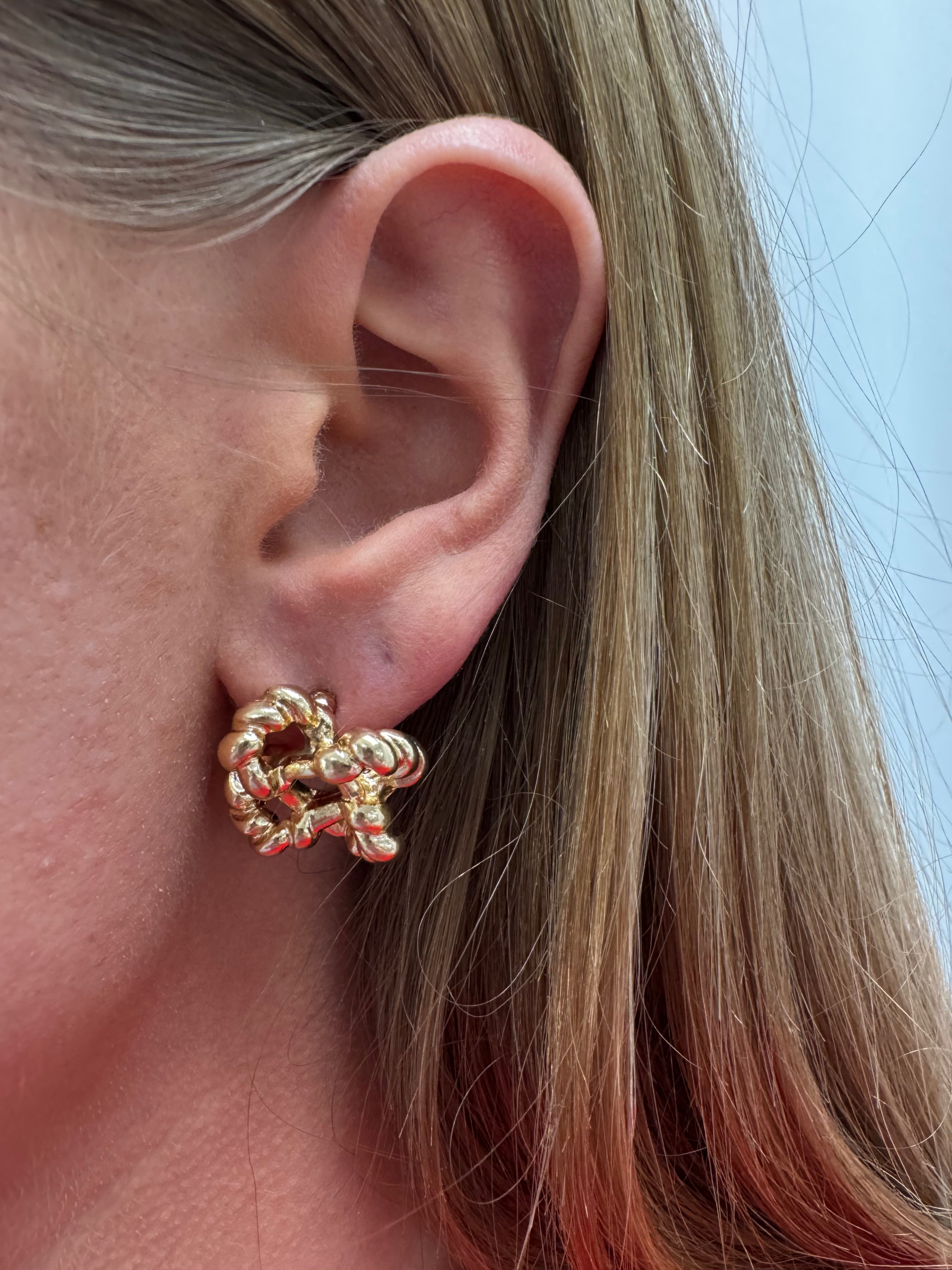 gold-knot-stud-earrings-detail-1.jpg