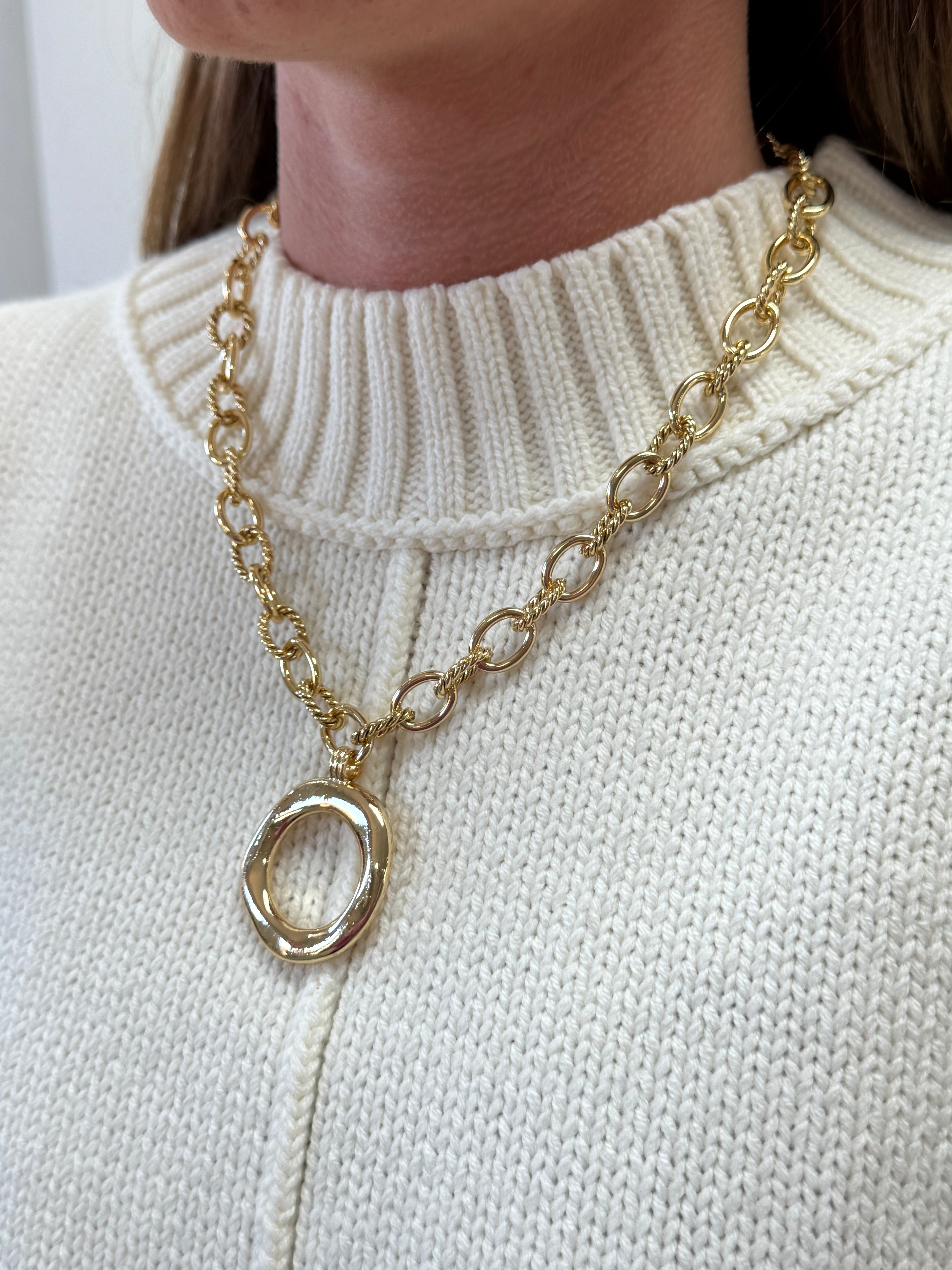 textured-gold-chain-circle-pendant-necklace-1.jpg