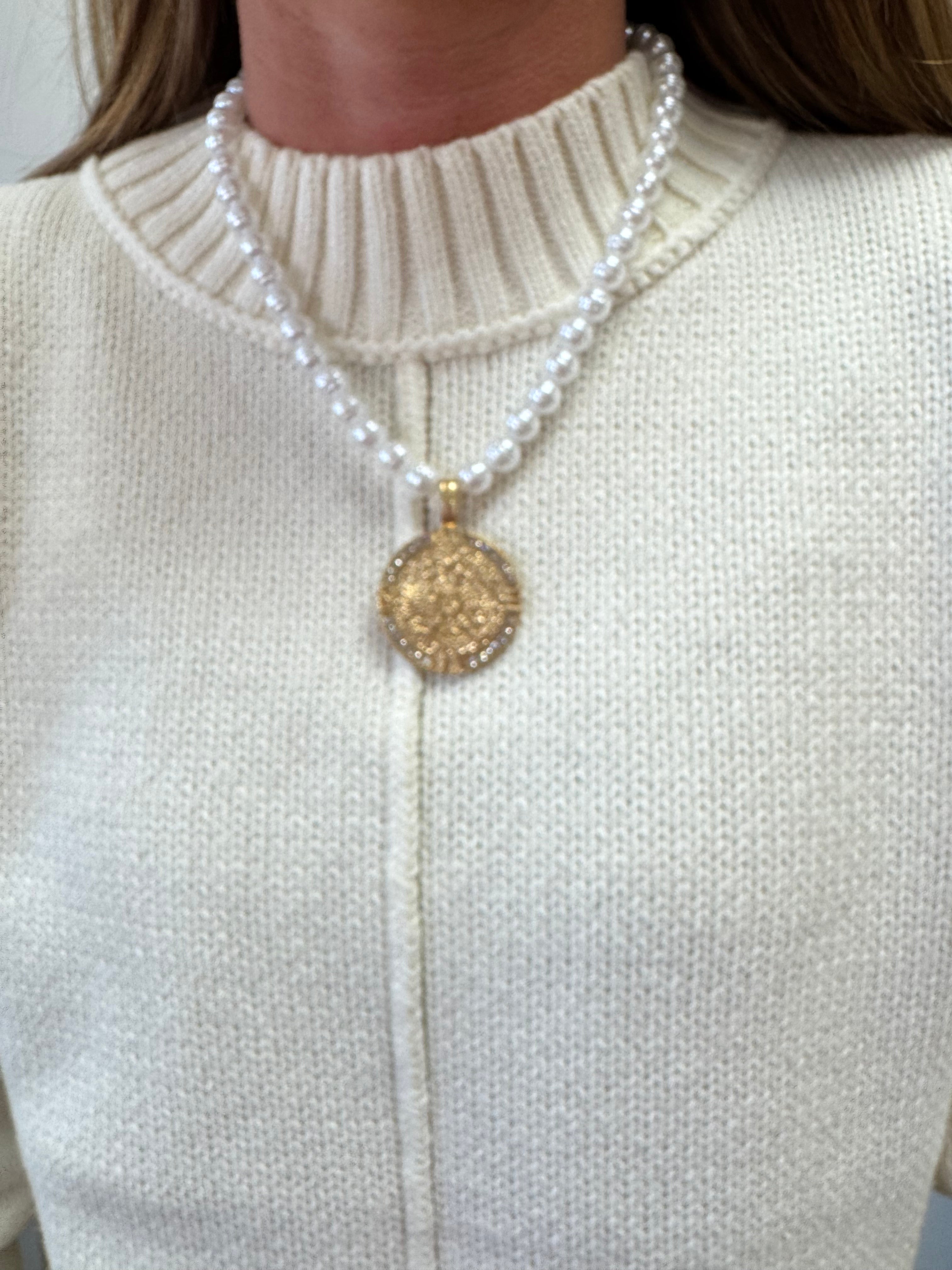 marielle-pearl-medallion-necklace-model-1.jpg