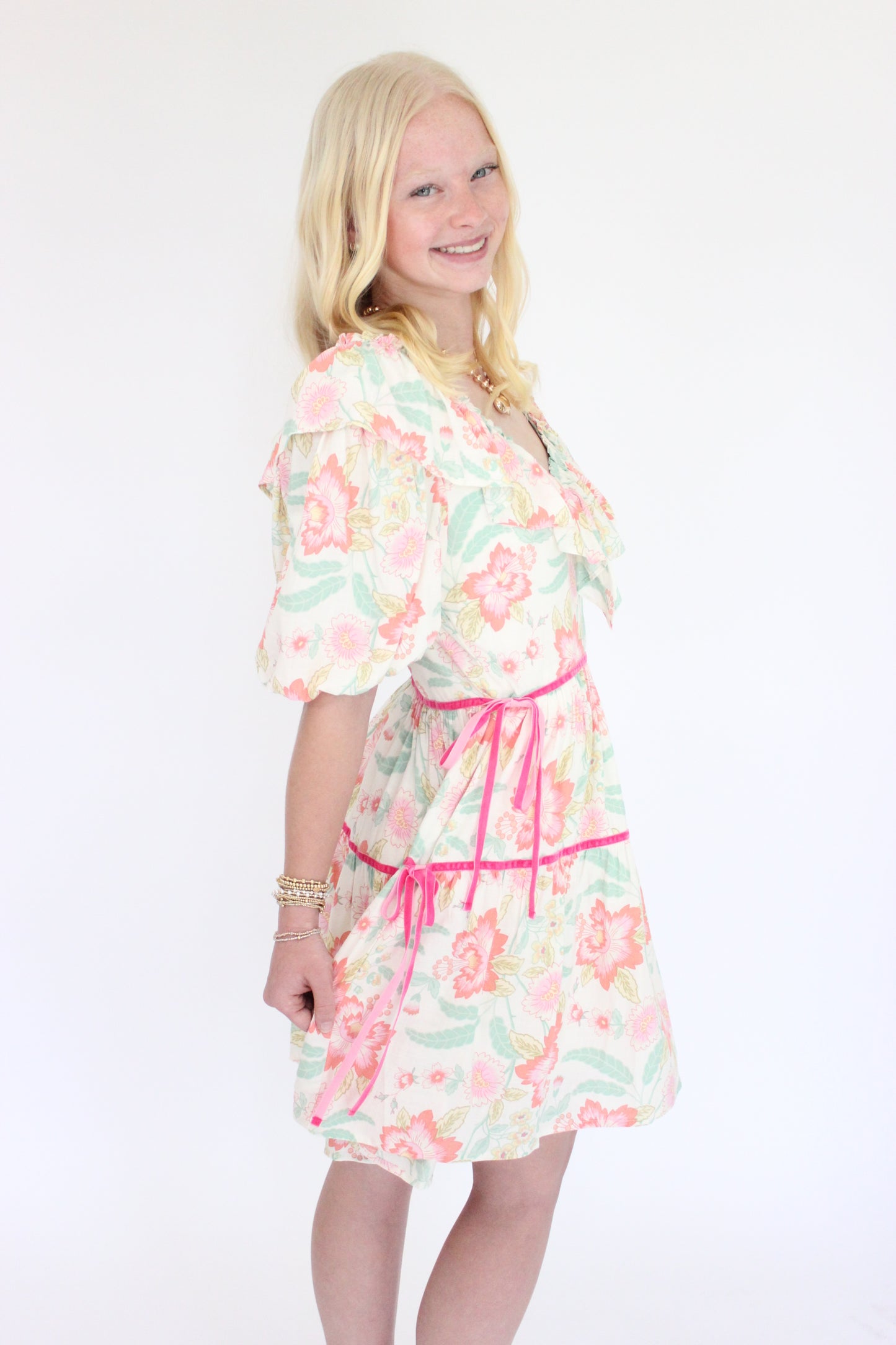 Magnolia Bloom V-Neck Dress - Pink side details