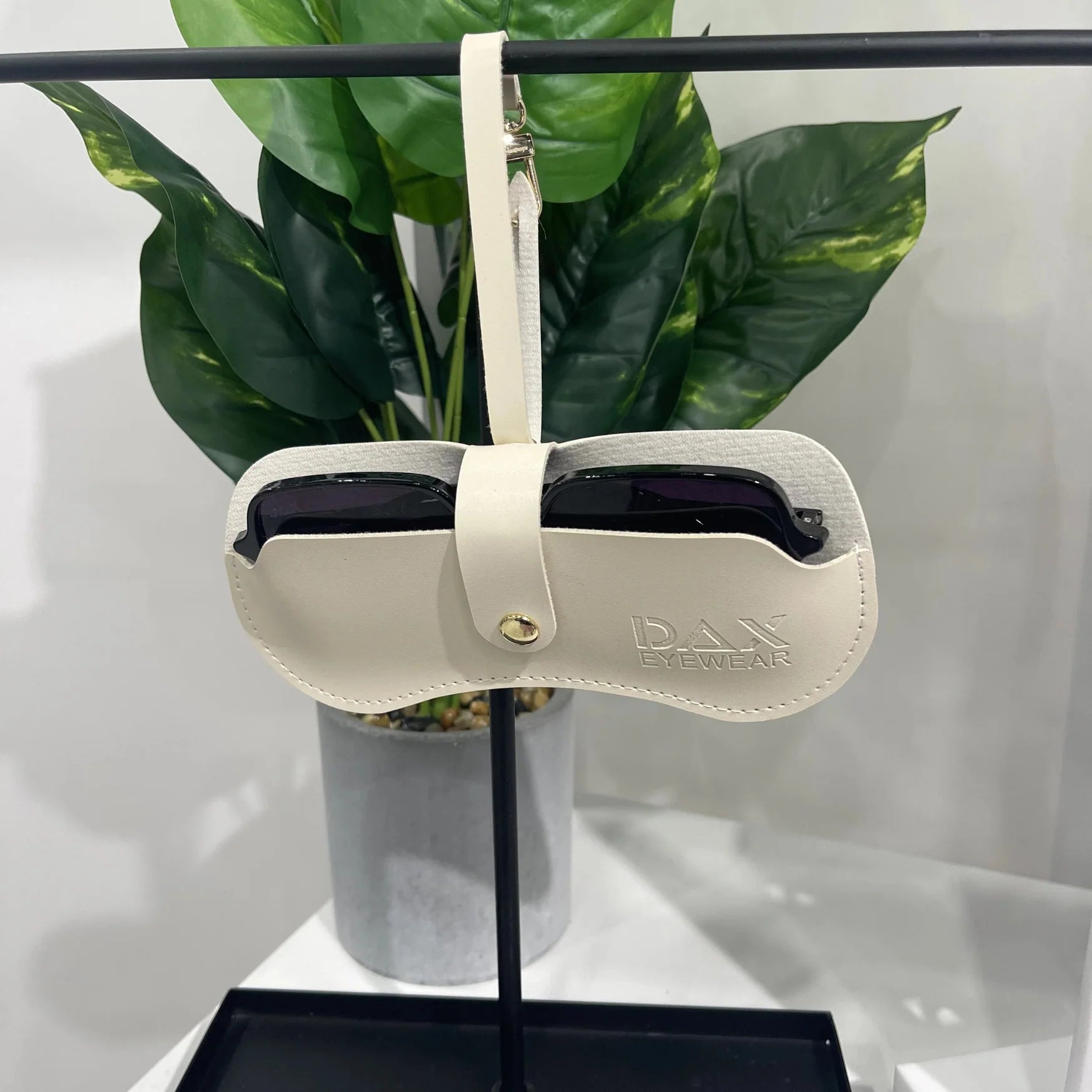 Dax Eyewear Clutch - Cream - Anderson Ave boutique