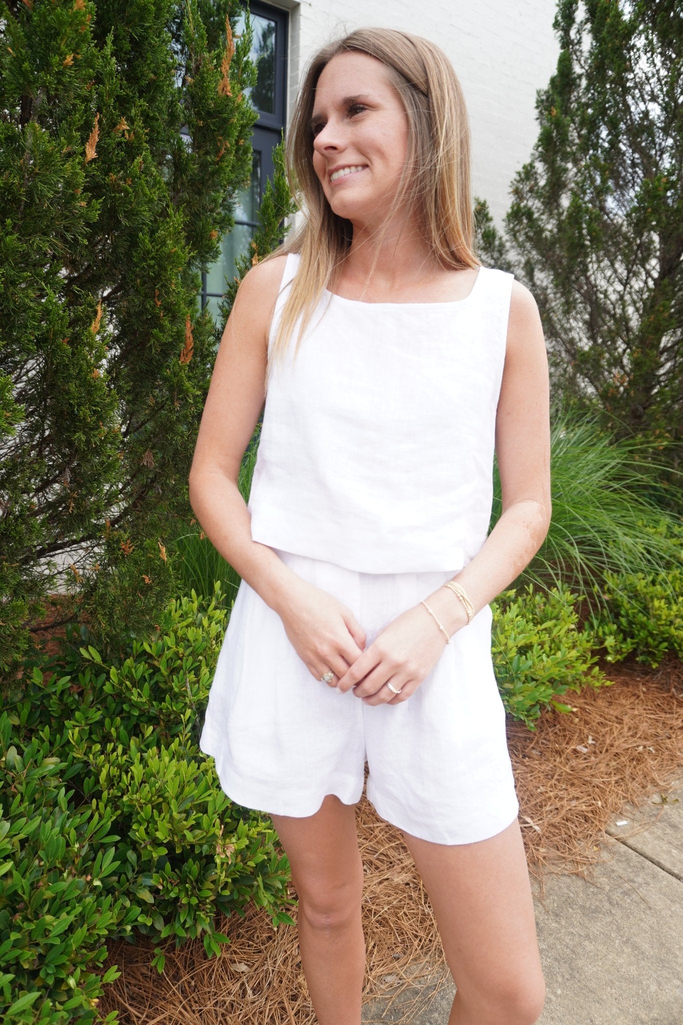 White Linen Crop Tank Top - Anderson Ave boutique