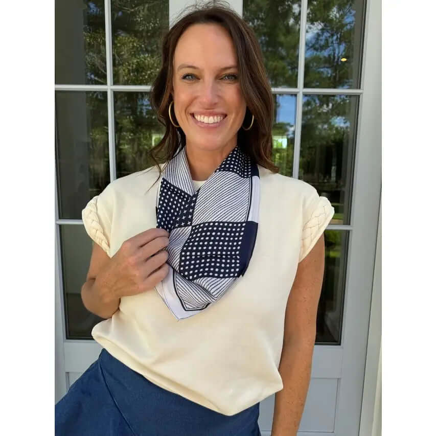 Hanks Patterned Scarf Navy details
