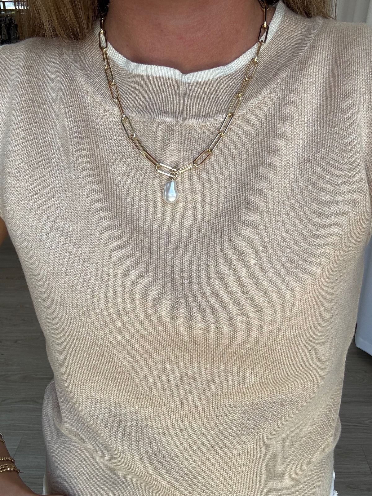 elegant-gold-paperclip-necklace-with-pearl-charm.jpg