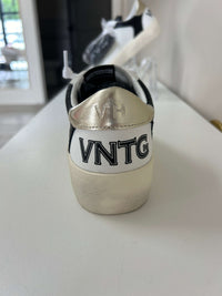 Reflex Sneakers - Black / Gold back 