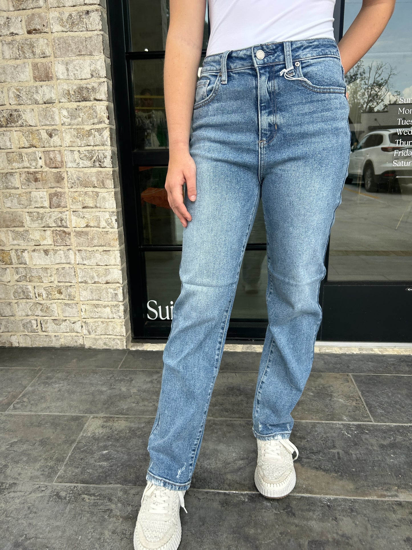 High Rise Clean Straight Leg Jeans - Medium