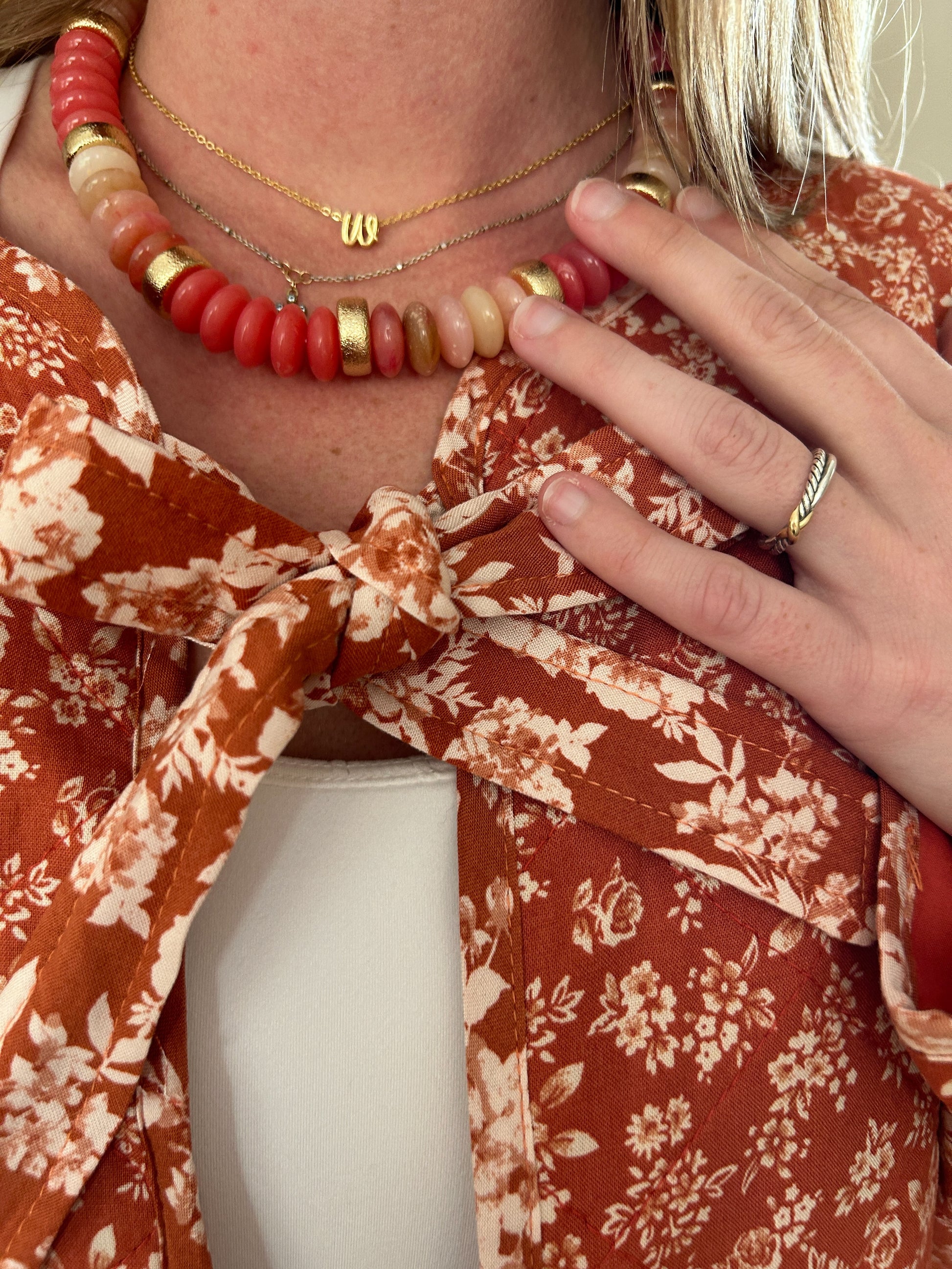 Chunky Beaded Necklace - Coral details