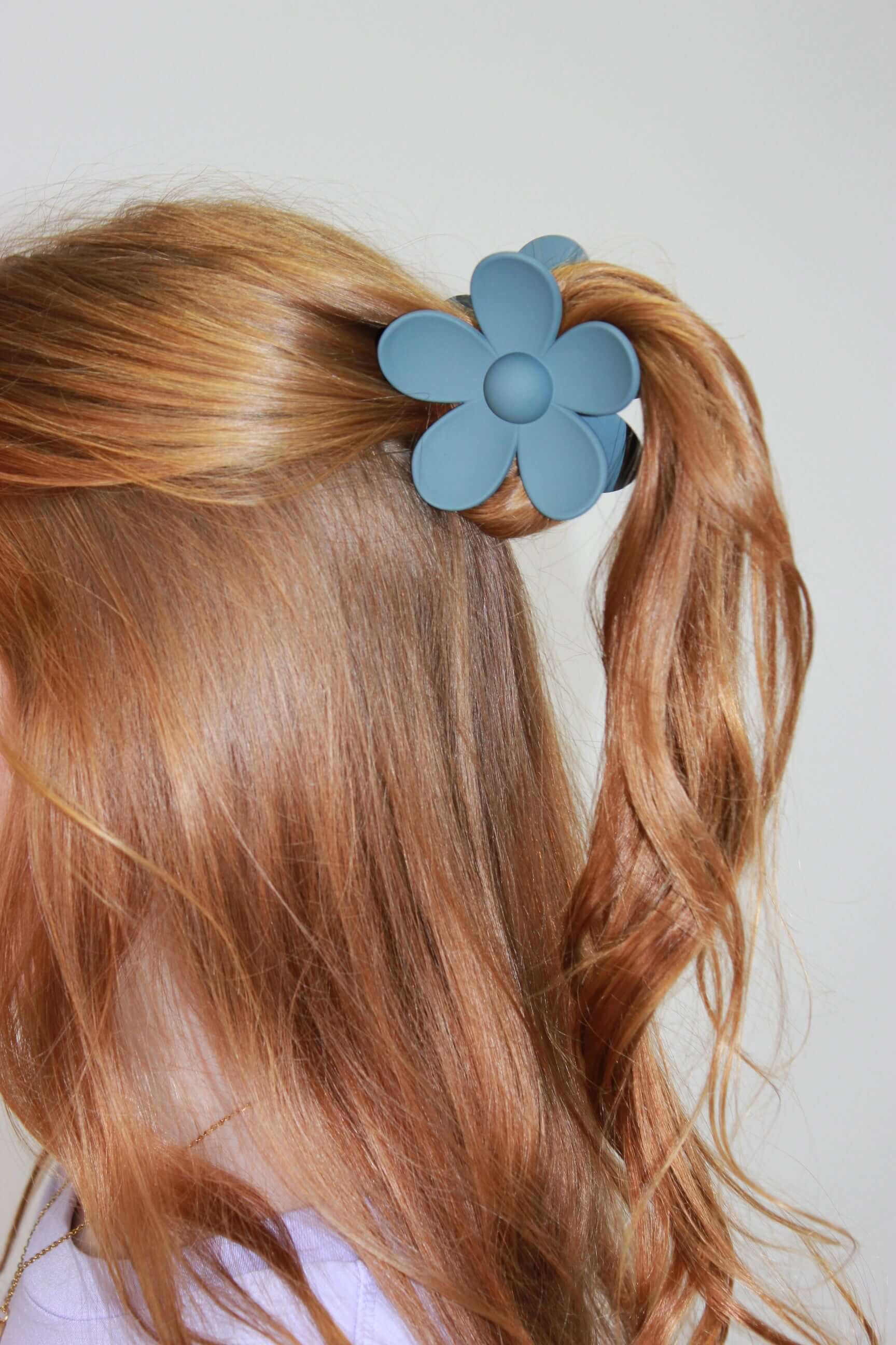 Flower Claw Clip blue