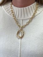 gold-link-chain-necklace-circle-pendant-detail-1.jpg