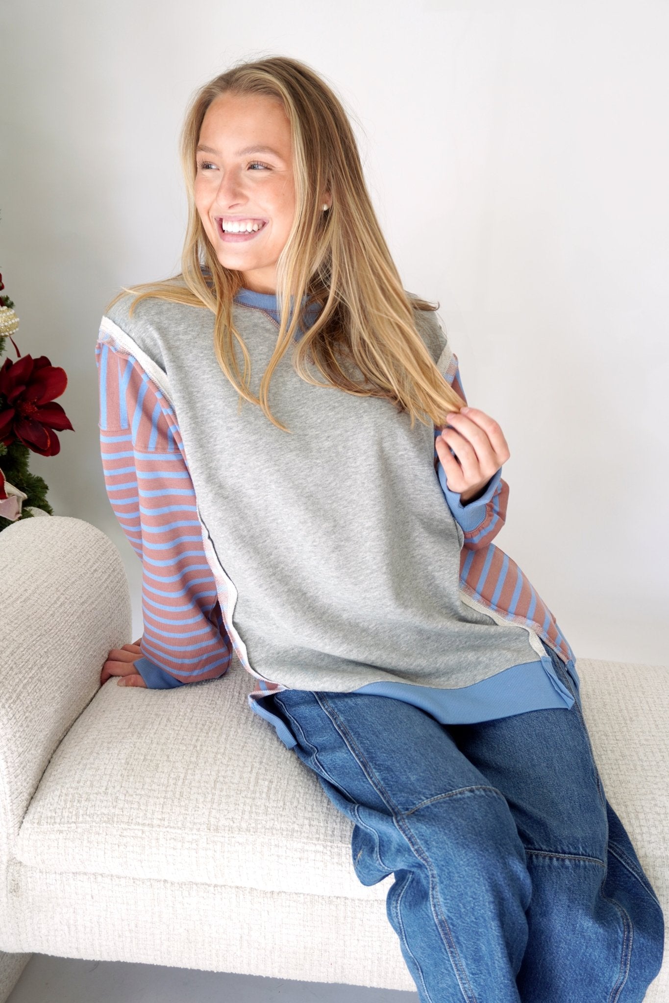Avery Mixed Stripe Sleeve Heather Gray Pullover – Colorblock Sweatshirt - Anderson Ave boutique