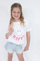 Girls’ Feelin’ Happy Graphic Tee - Anderson Ave boutique