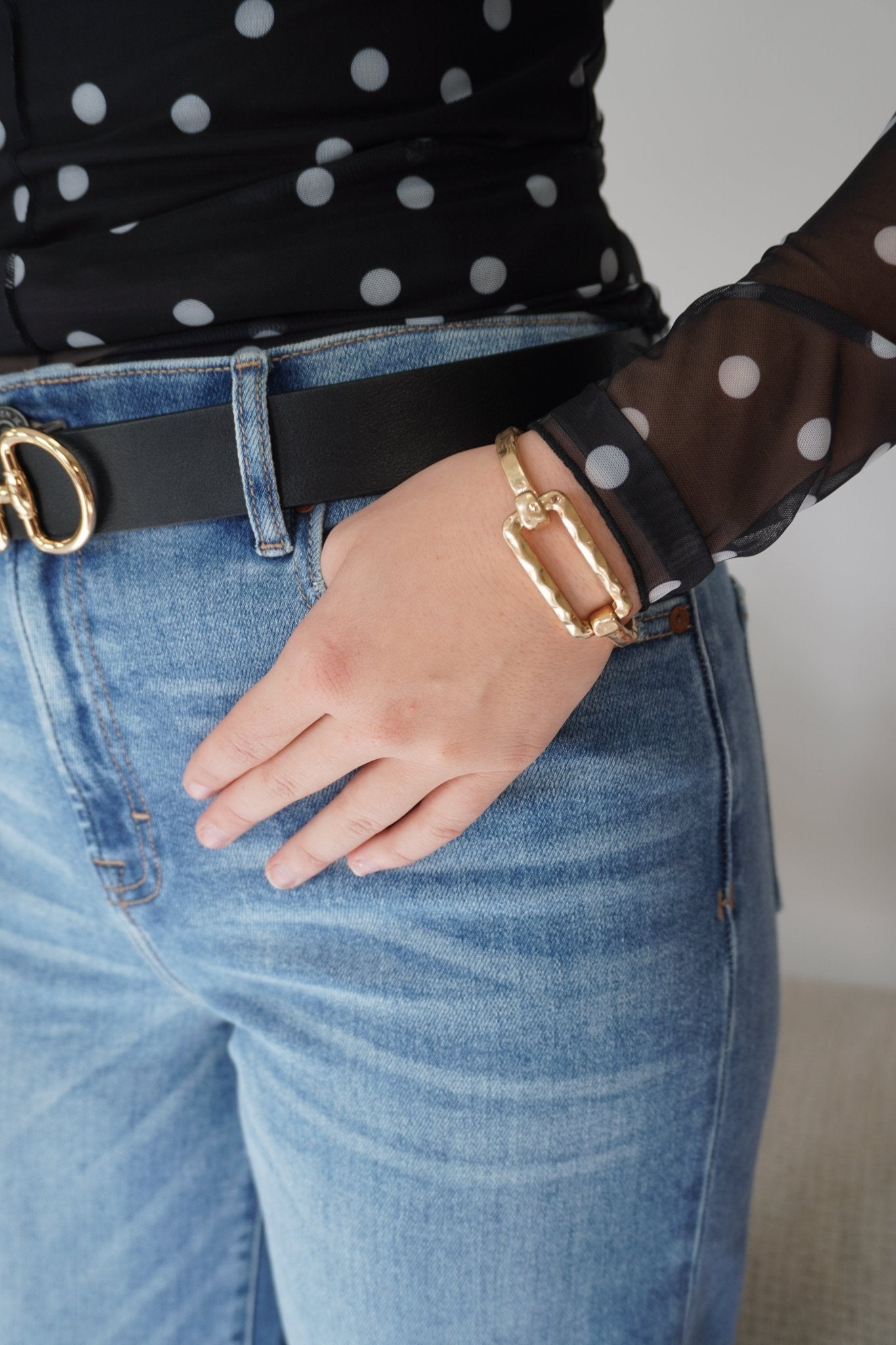 Gold Hinged Square Bracelet - Anderson Ave boutique