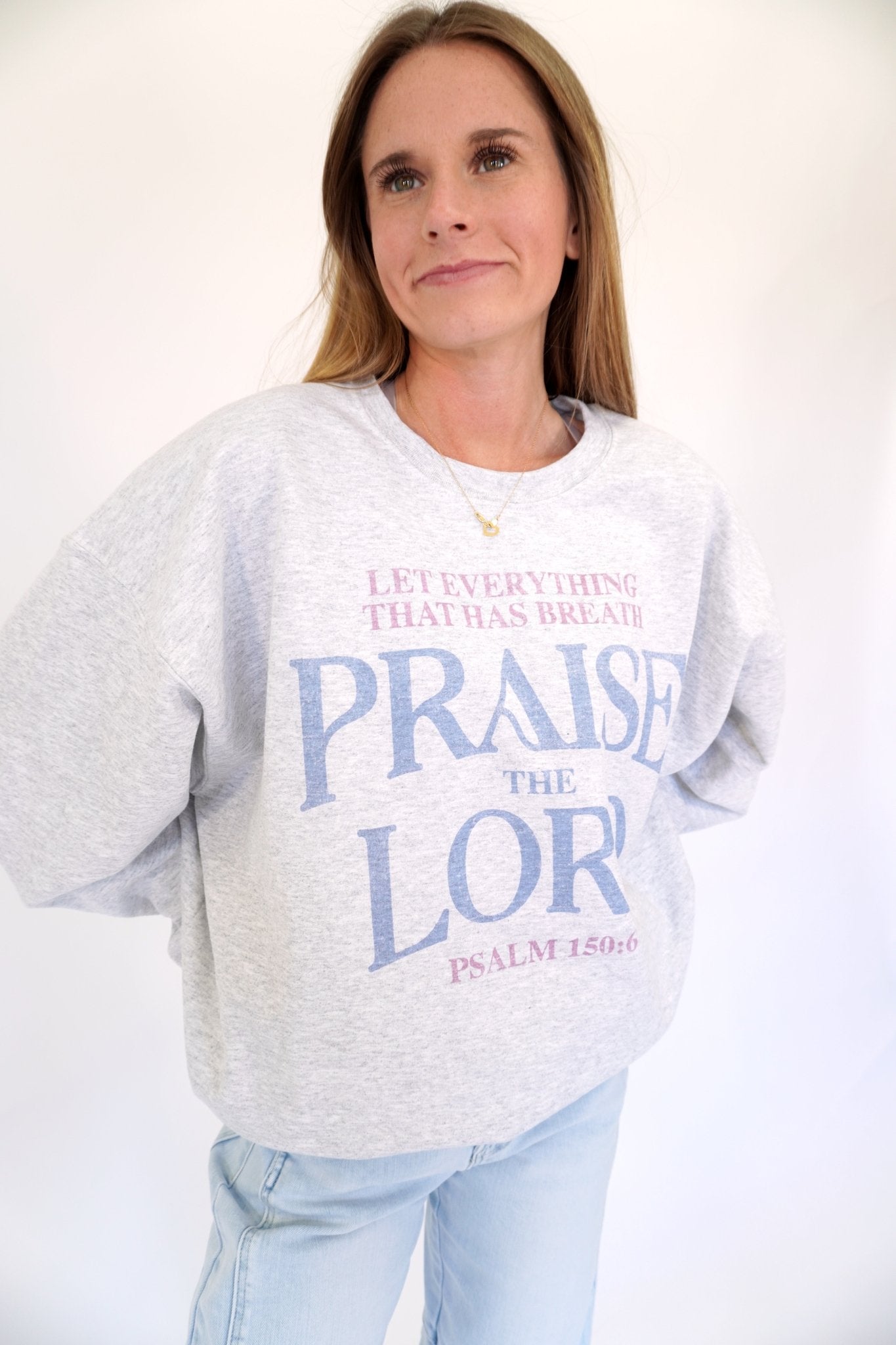 "Praise The Lord" Oversized Graphic Sweatshirt – Psalm 150:6 Ash Gray Christian Streetwear - Anderson Ave boutique