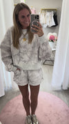 Cozy Camo Lounge Sweatshirt & Shorts Set – Light Heather