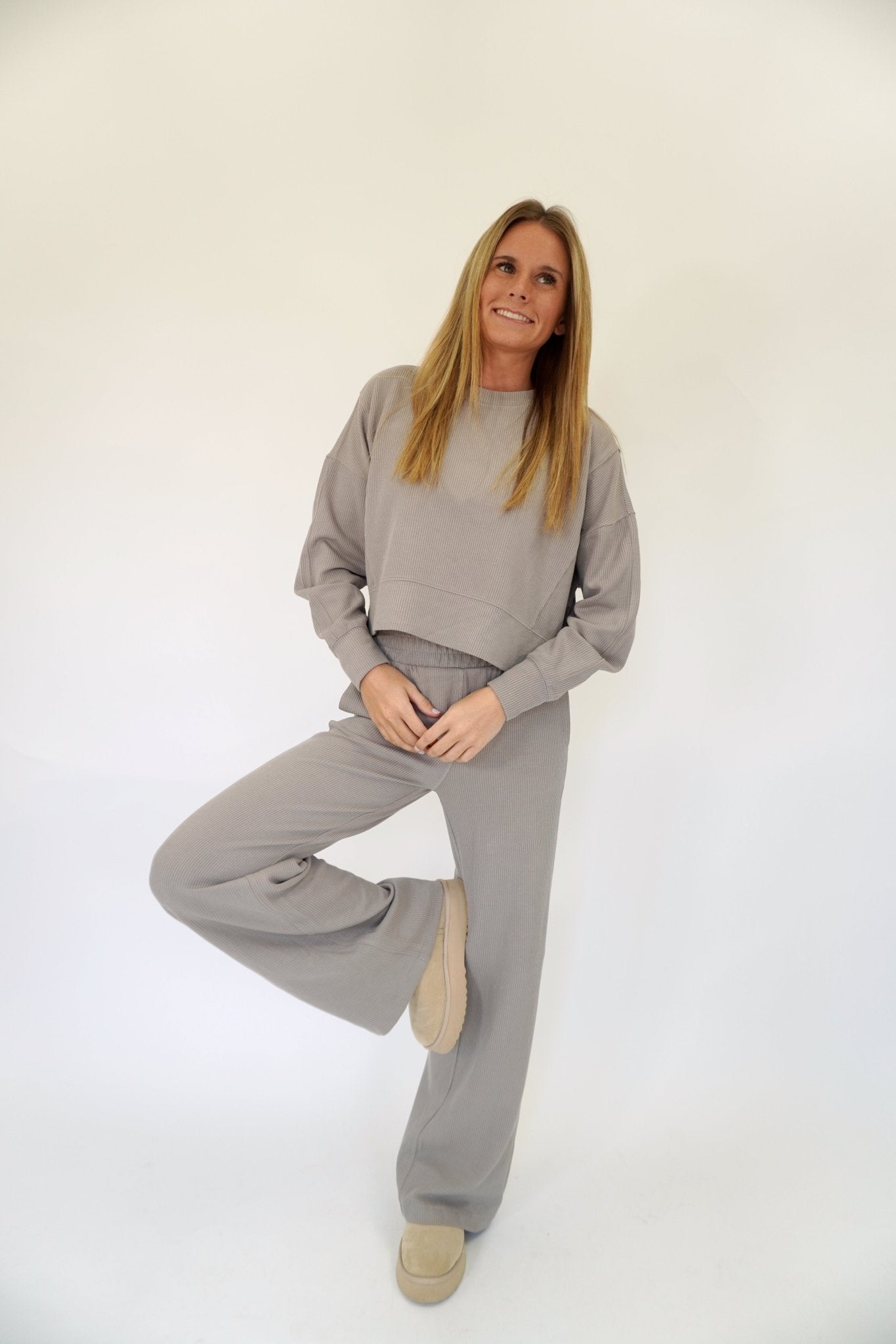 Taupe Ribbed Lounge Set - Anderson Ave boutique